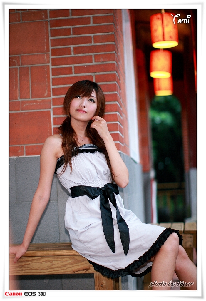 台湾清纯美女-Tami-兒童育樂中心外拍